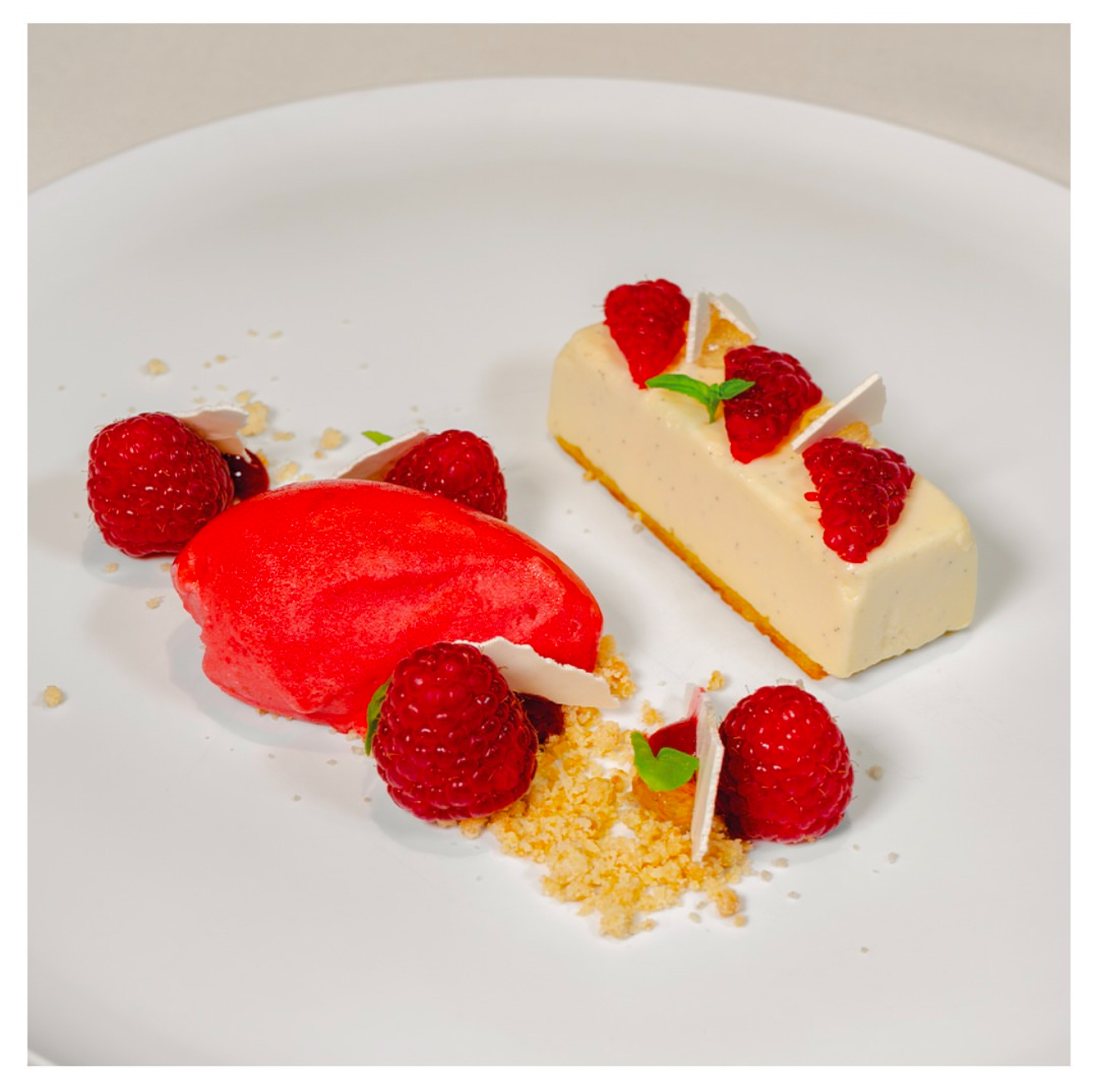 Raspberry dessert